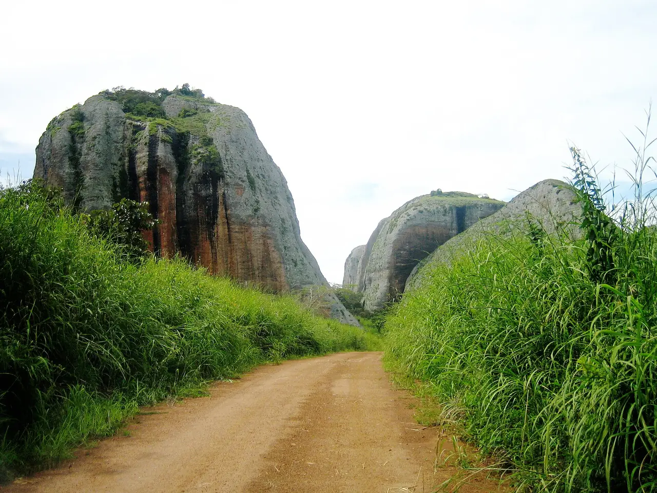 Pedras Negras de Pungo Andongo